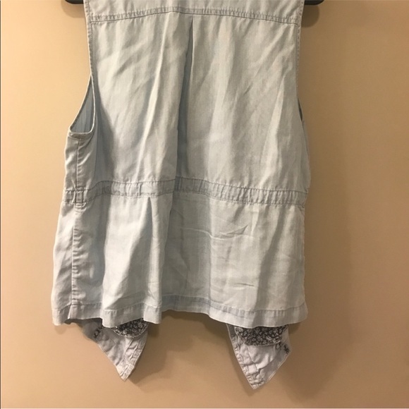 Chico’s chambray light denim drape vest - Picture 6 of 8